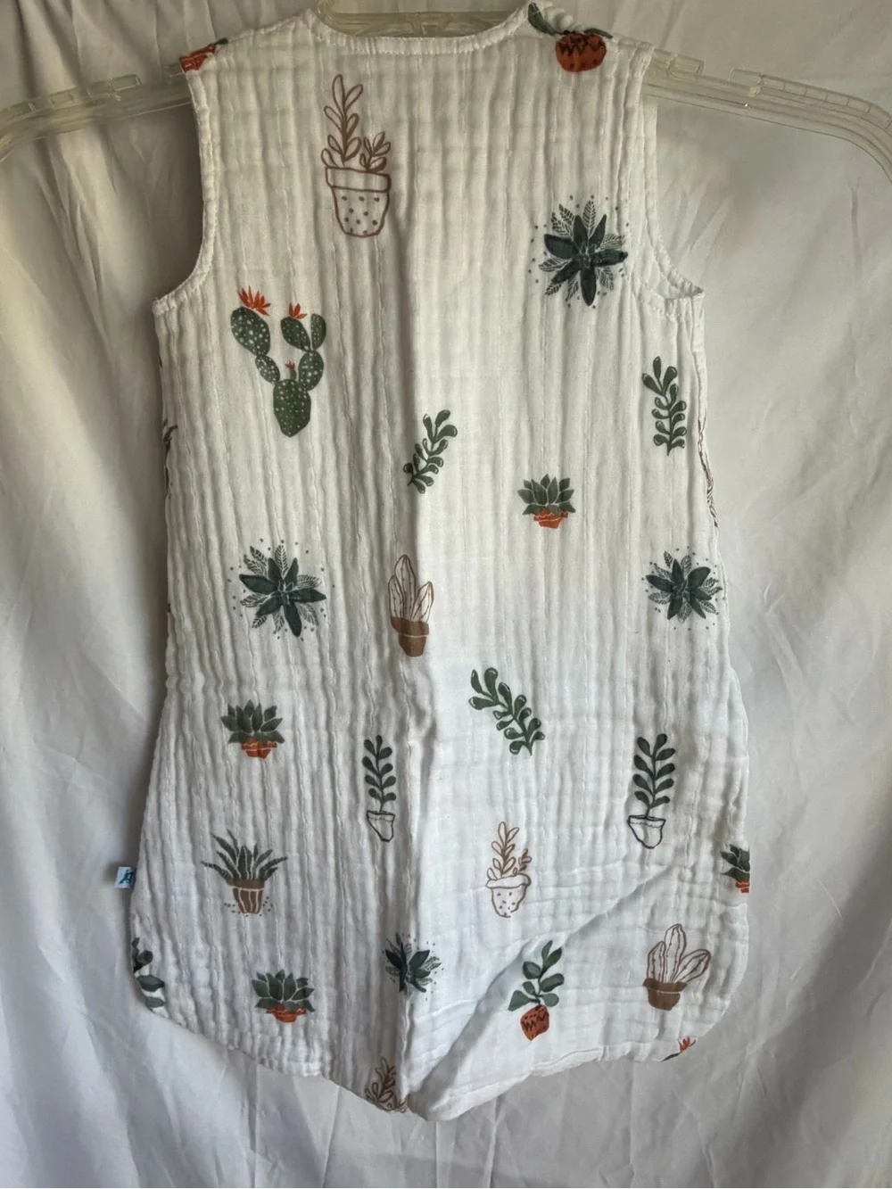 LITTLE UNICORN Cotton Muslin Sleep Bag (Small) 0-6 Months Succulent print EUC